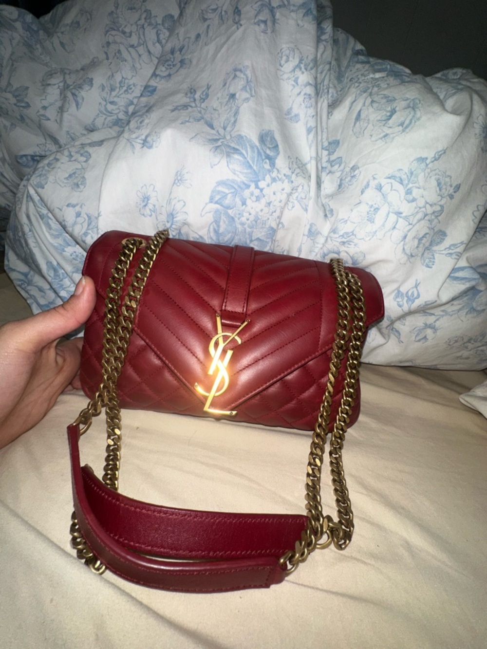 Saint Laurent Red Quilted Leather Monogram Chain Shoulder Bag - Picture 4 of 16